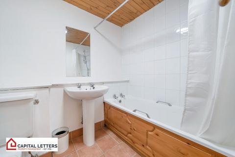 undefined, Lower Bridge Street, Stirling FK8