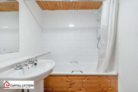undefined, Lower Bridge Street, Stirling FK8