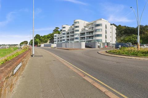 3 bedroom apartment for sale, Prestigious West Park Apartment With Balcony & Sea Views