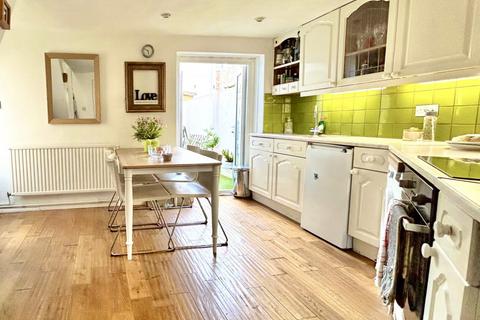 3 bedroom end of terrace house for sale, Arundel Road, Littlehampton, BN17