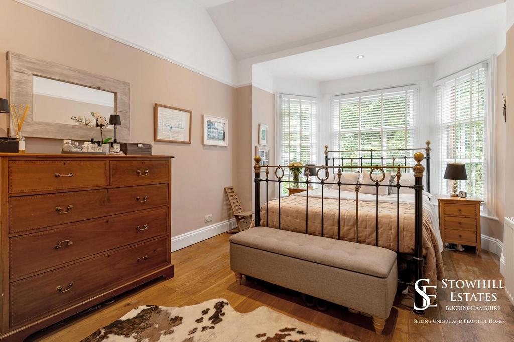 Principal bedroom