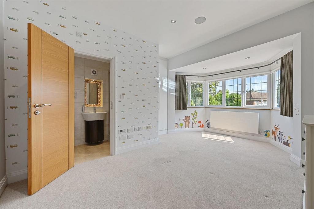 Bedroom 4.jpg