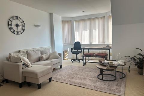 1 bedroom flat for sale, Flat 77, Hermitage Court, Honeywell Close, Oadby
