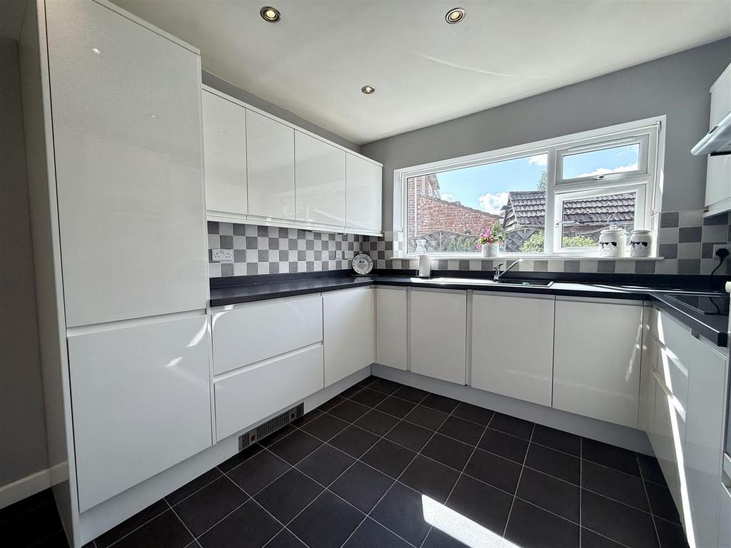 Fitted Kitchen