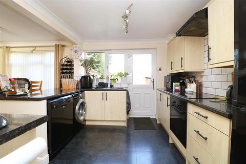 21 Baker Avenue, Hatfield Peverel, Chelmsford, CM3 2LH