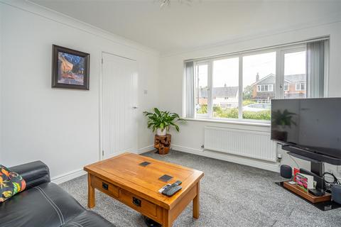 undefined, 16 Queens Road, Calf Heath, Wolverhampton, WV1 7DT