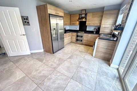4 bedroom detached house for sale, Cloverfield, West Allotment, Newcastle upon Tyne, Tyne and Wear, NE27 0BX