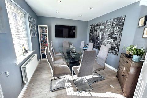 4 bedroom detached house for sale, Cloverfield, West Allotment, Newcastle upon Tyne, Tyne and Wear, NE27 0BX