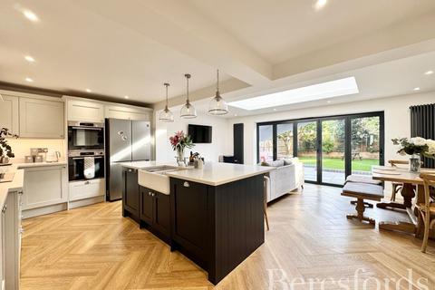 22 Hedingham Road, Hornchurch, RM11 3QA