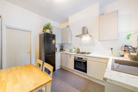 1 bedroom flat for sale, Shirley Road, London W4