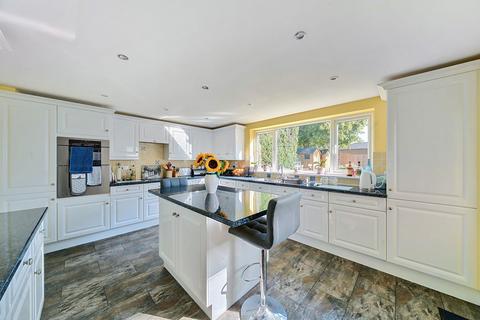 5 bedroom detached house for sale, Langsmead, Lingfield RH7