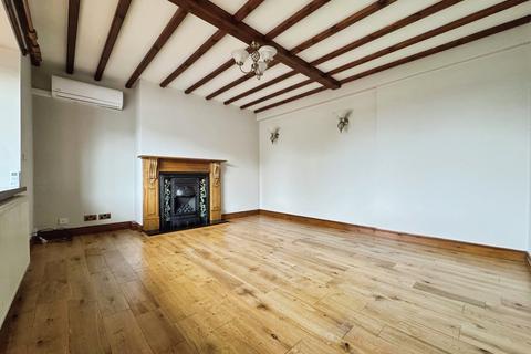 5 bedroom semi-detached house to rent, Doe Quarry Lane, Sheffield S25