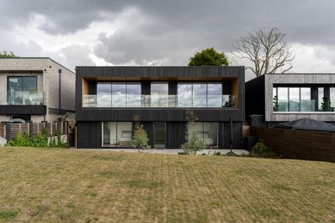 undefined, Fairydell Close, Kings Langley, Hertfordshire