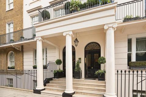 4 bedroom apartment to rent, Eaton Square, Belgravia, SW1W 9DA