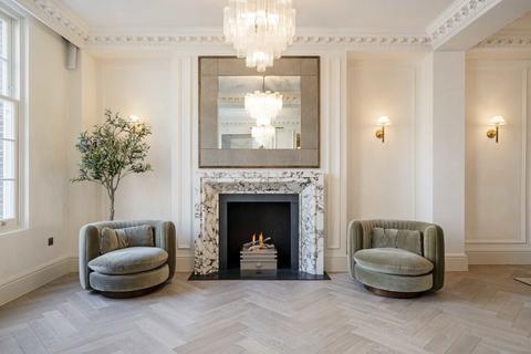 3 bedroom flat for sale, Curzon Street, London W1J