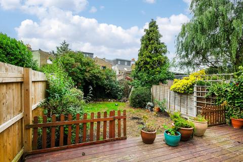 2 bedroom flat for sale, Cambridge Road, Wanstead