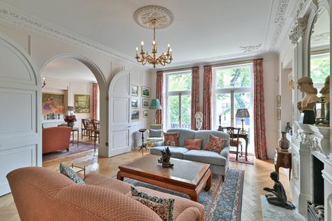 3 bedroom flat for sale, Drayton Gardens, Chelsea, London