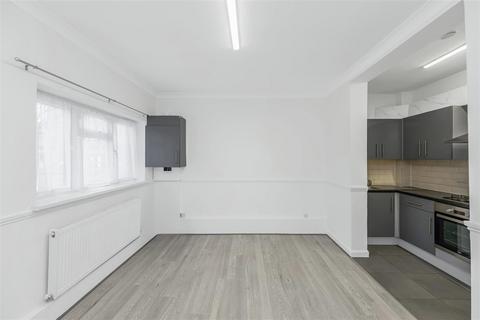 2 bedroom maisonette to rent, Boundary Road, Walthamstow, E17