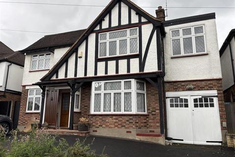 5 bedroom detached house for sale, Carlton Close, Edgware
