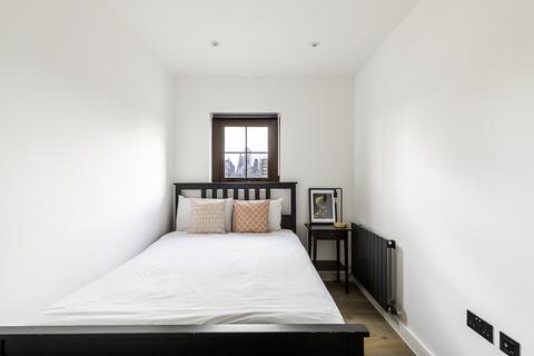 2 bedroom flat to rent, Botanical Court,Jubilee Street, London E1