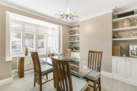 14 Alton Gardens, Twickenham, TW2 7PD