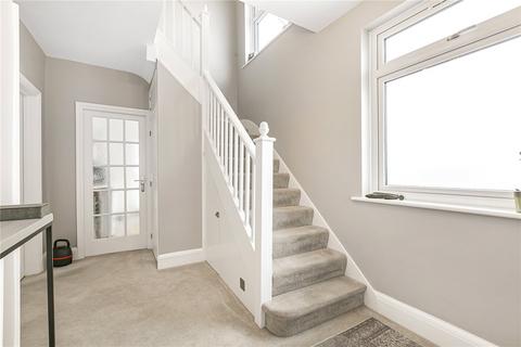 14 Alton Gardens, Twickenham, TW2 7PD