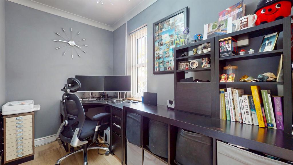 GYKQQVSe Tky TJQ01rb-BRg.jpg