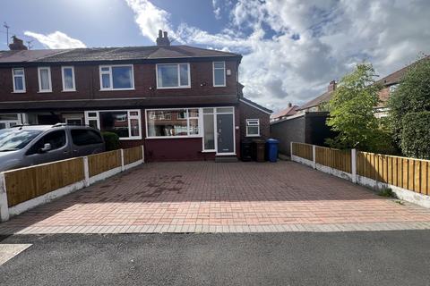 undefined, Dyserth Grove, Reddish