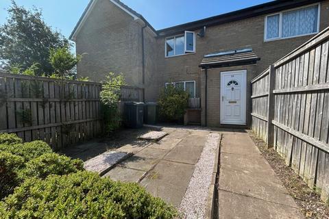 28 Acaster Drive, Low Moor, Bradford, BD12 0BE