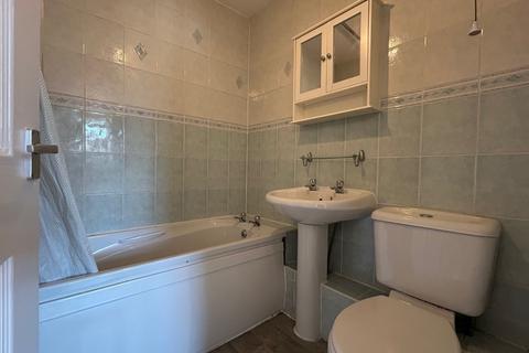 28 Acaster Drive, Low Moor, Bradford, BD12 0BE