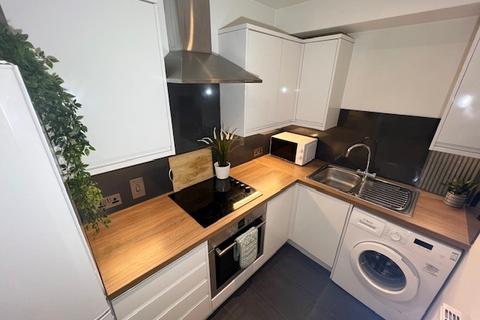 3 bedroom flat to rent, Rosebank Terrace, Ferryhill, Aberdeen, AB11