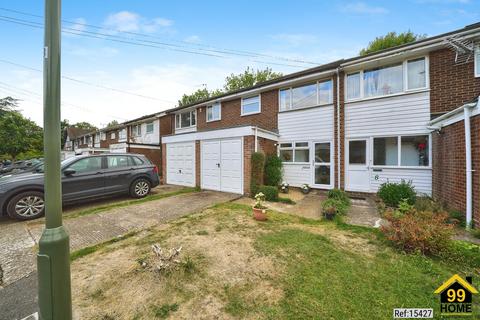 undefined, Murdoch Close, Staines-upon-Thames, Middlesex, TW18