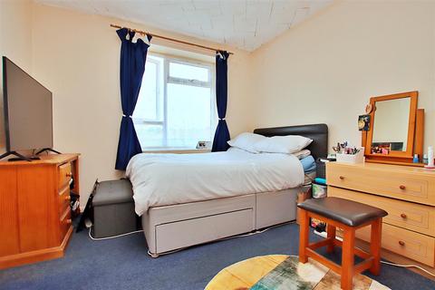 1 bedroom flat for sale, Tempsford Avenue, Borehamwood
