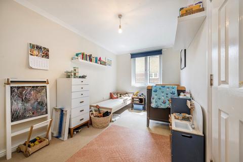 2 bedroom flat for sale, Caledonian Road, London N7