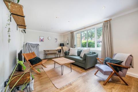 2 bedroom flat for sale, Caledonian Road, London N7