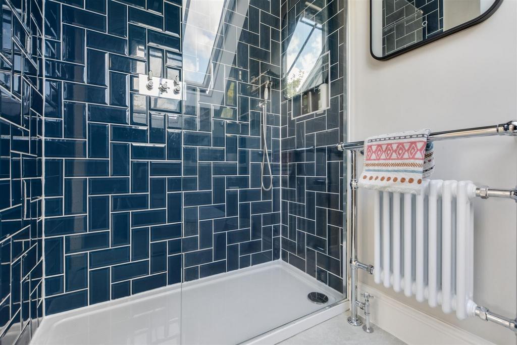 Ensuite 3.jpeg