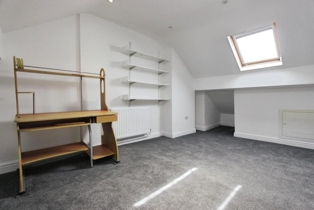 44a0533d-Attic 201.JPG