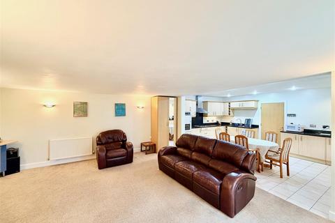 undefined, Spinnaker Quay, Plymouth PL9