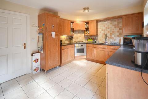 undefined, Field Close, Sturminster Newton