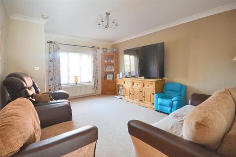 undefined, Field Close, Sturminster Newton
