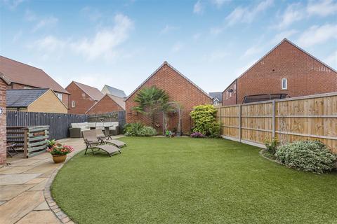 5 bedroom detached house for sale, Redcar Road, Bicester