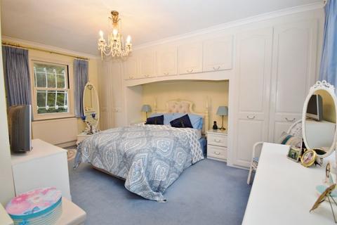 undefined, Woodhall Drive, Pinner