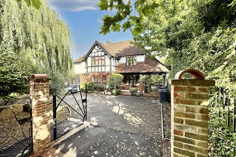 undefined, Pampisford Road, South Croydon, CR2