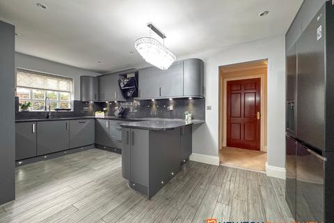 5 bedroom detached house for sale, Bells Court, 1 LN5