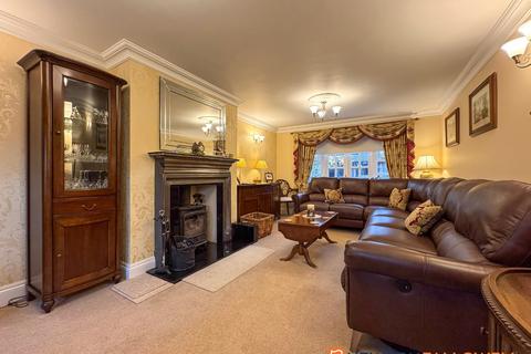 5 bedroom detached house for sale, Bells Court, 1 LN5