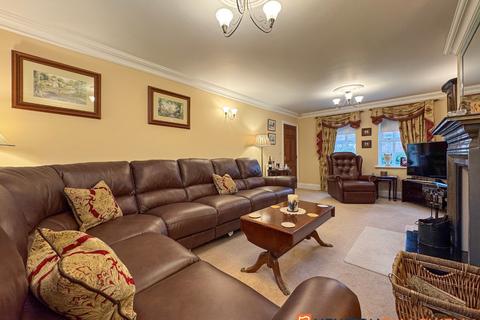 5 bedroom detached house for sale, Bells Court, 1 LN5