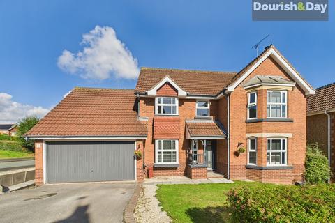 undefined, Swan Close, Stafford ST16