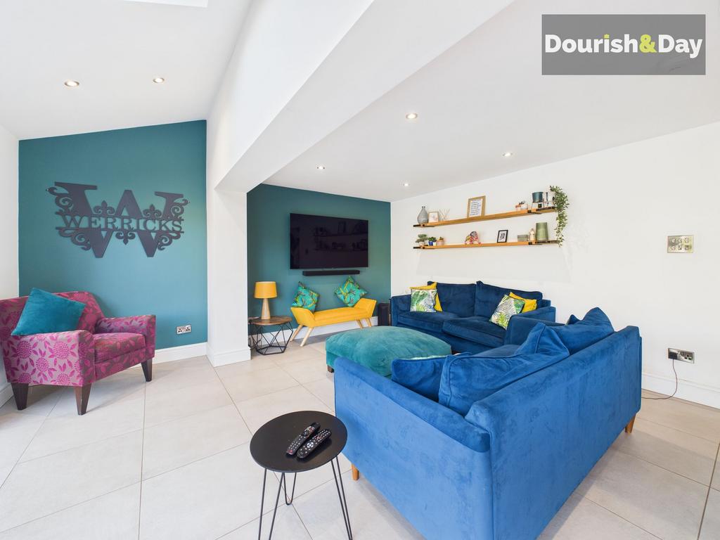 Kitchen / Living Diner