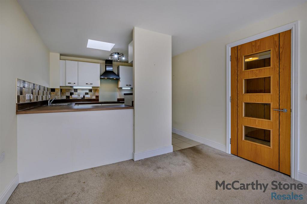 8661840-interior10-800.jpg