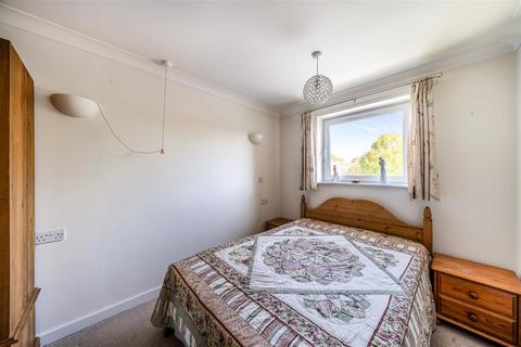 undefined, Manor Road North, Hinchley Wood, Esher